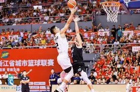 开云官网-清晨体能课后，罗马豪取连胜备战NBA总决赛，话题不断，控场能力受关注(nba总决赛勇士vs骑士)